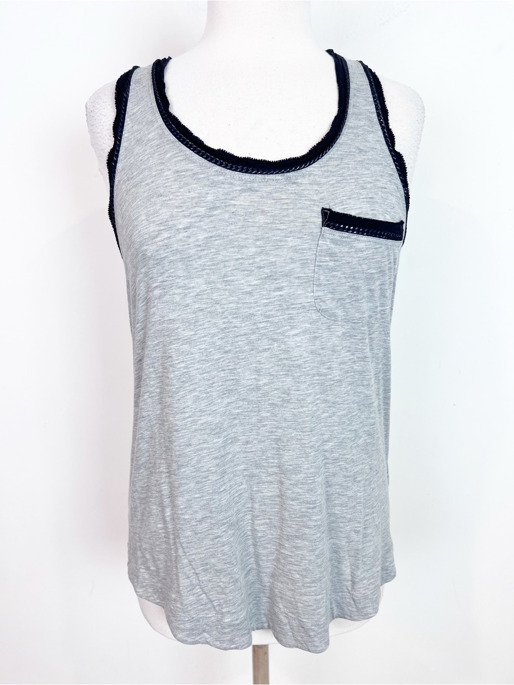 THEORY GRAY WITH BLACK LACE SEQUIN TRIM SLEEVELESS SCOOP NECK TANK TOP MEDIUM